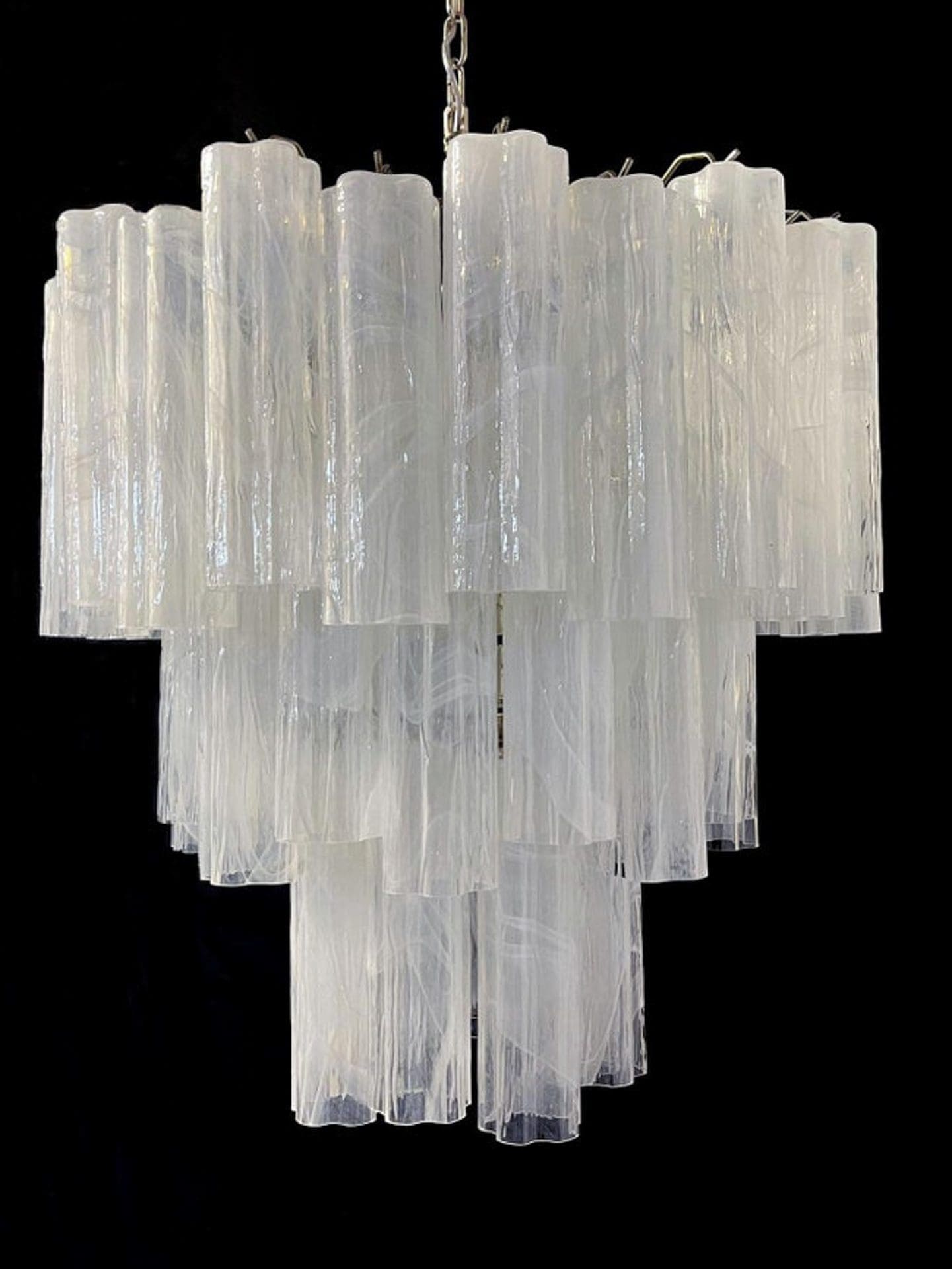 Murano Chandelier – 48 tubes – Alabaster White