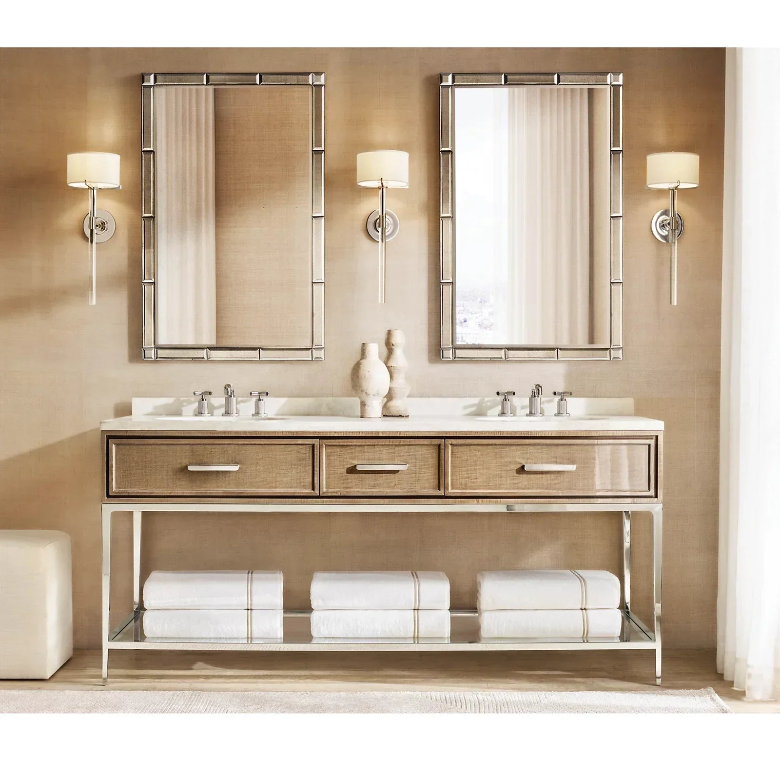 Truman Grand Sconce